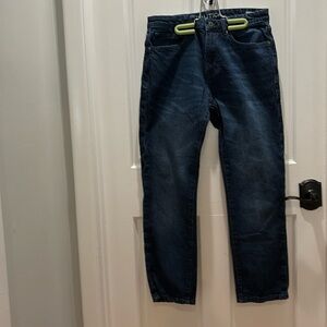 Men’s Nautica vintage straight leg denim. Size 30 x 30. Color dark blue.